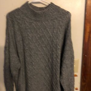 H&M’s Women’s Sweater Size L